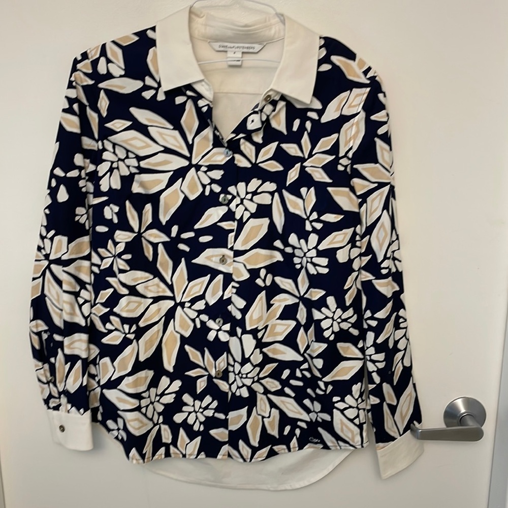 Cotton blue floral Diane Von Furstenberg shirt, size 8
